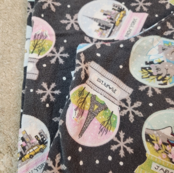 Cozy Snow Globe Print Womens Pajama Pants Snowflake Flannel XL - Picture 7 of 7